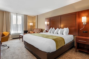 Standard Room, 1 King Bed with Sofa bed, Non Smoking (1 Person Sofa bed, Top Floor) - Comfort Inn MSP Airport - Mall of America (Bloomington)