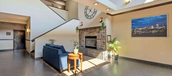 Comfort Suites Near Vancouver Mall