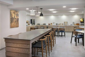 包每日全套早餐