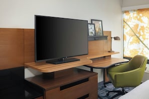 1 chambre, couette en duvet d'oie, bureau, rideaux occultants