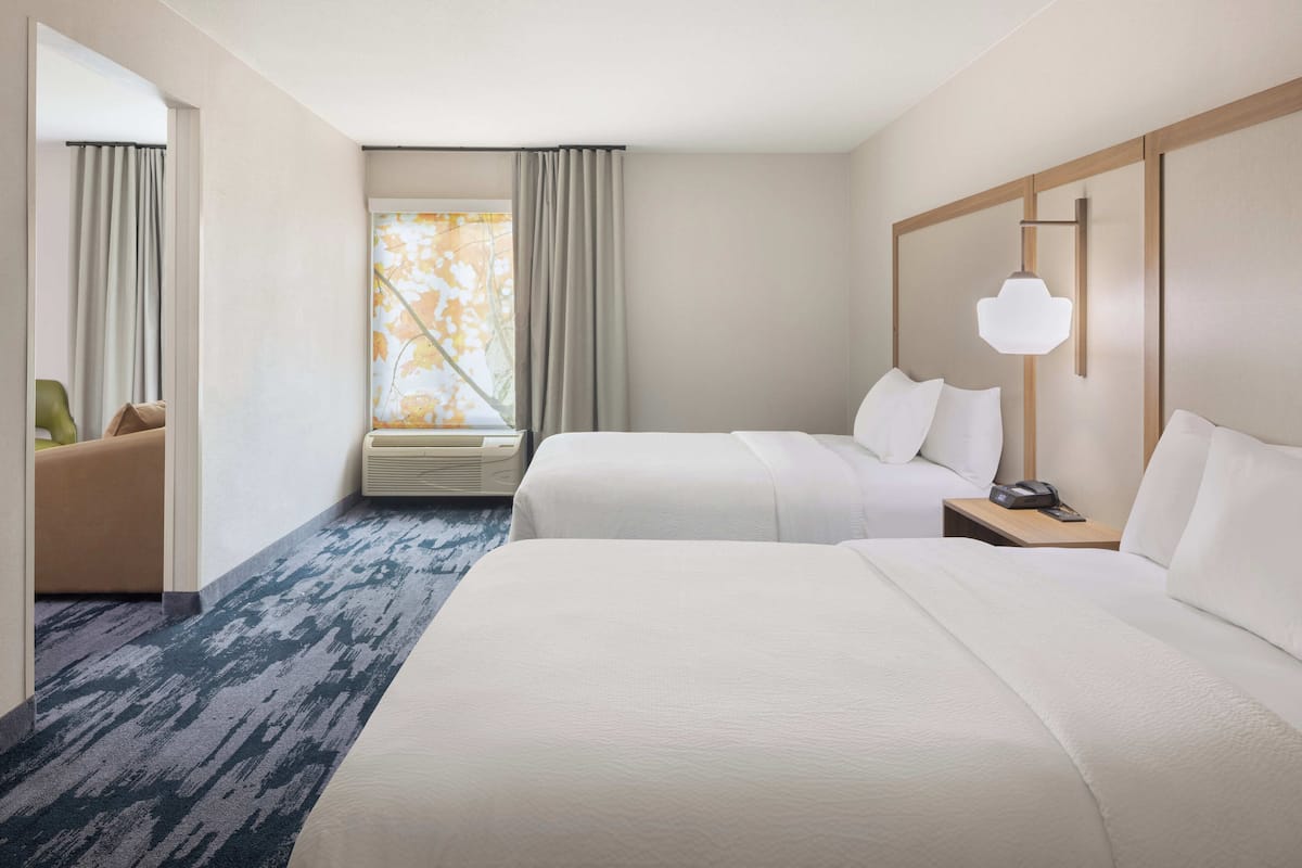 1 bedroom, down duvets, desk, blackout curtains