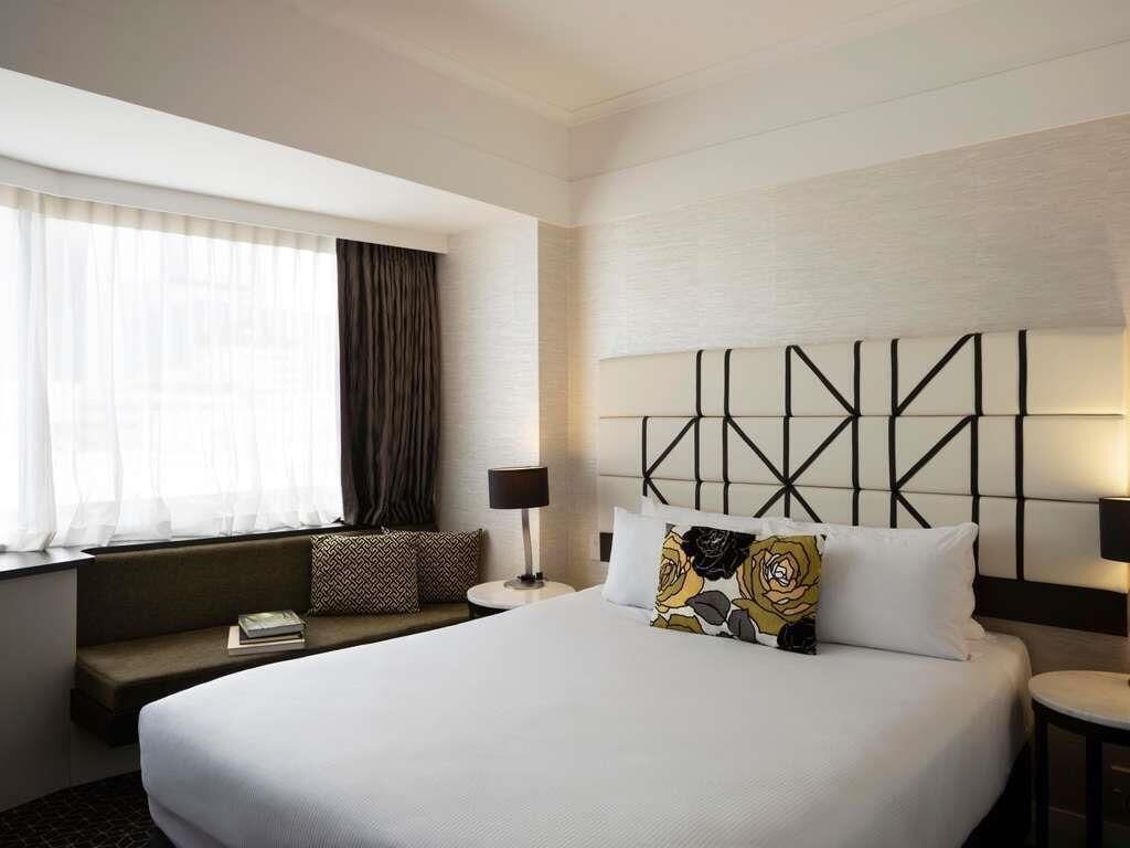 Superior Room, 1 Queen Bed | In-room safe, desk, laptop workspace, blackout drapes