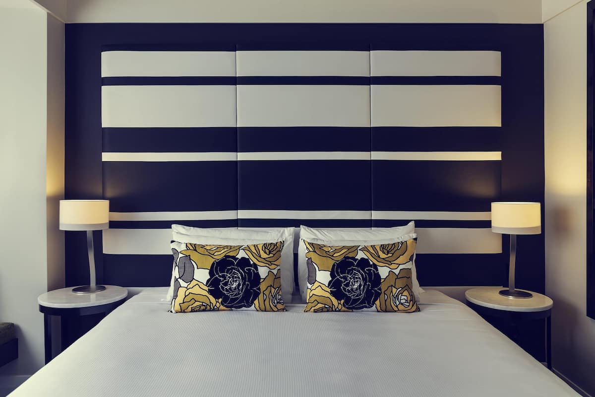 Superior Room, 1 Queen Bed | 1 bedroom, in-room safe, desk, laptop workspace