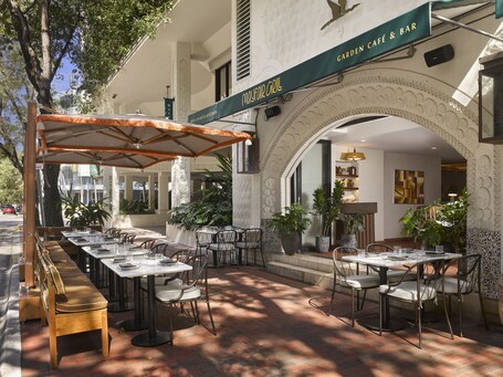 Mayfair House Hotel Garden - Image 10