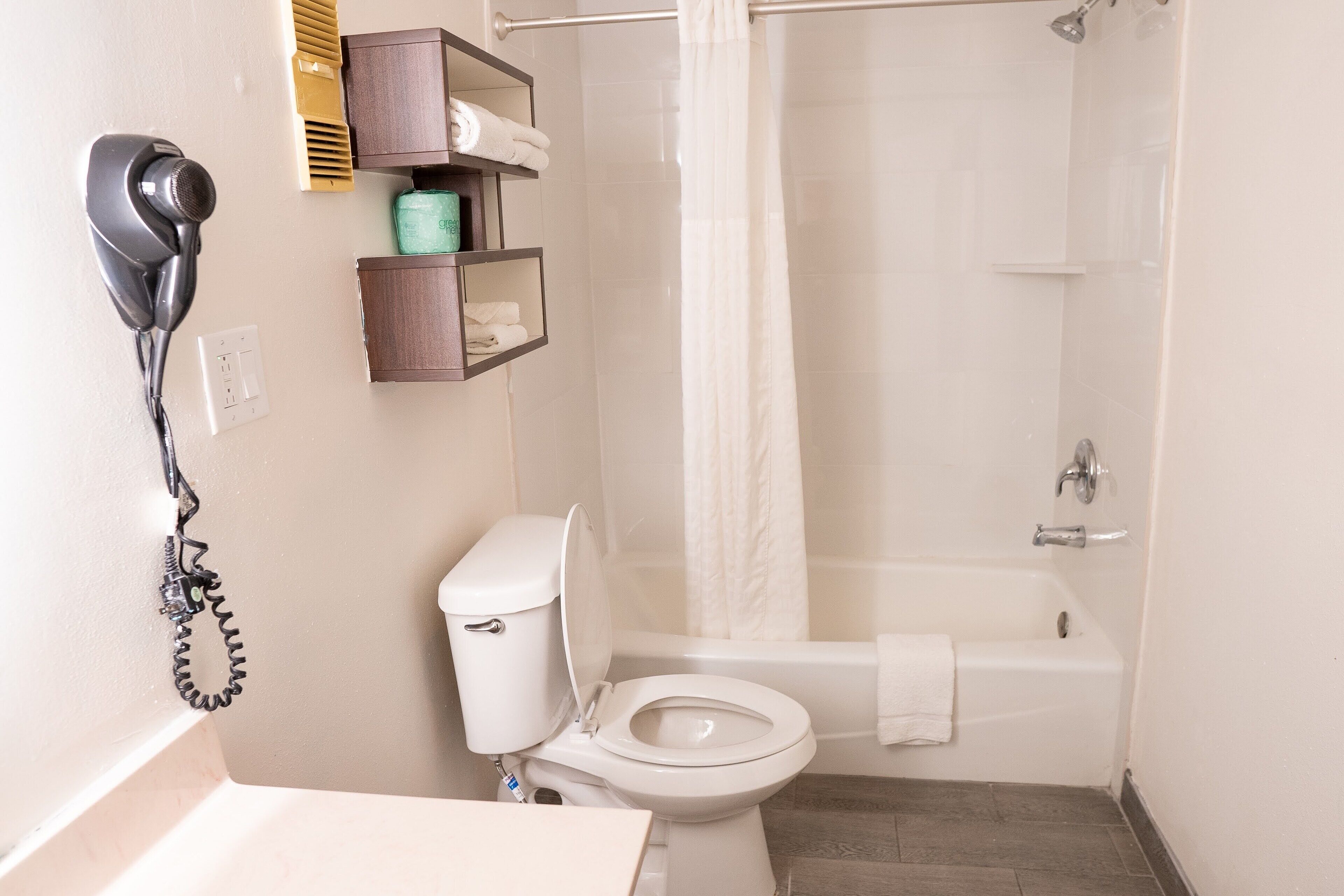 Foto - Howard Johnson by Wyndham Clearwater - Dunedin