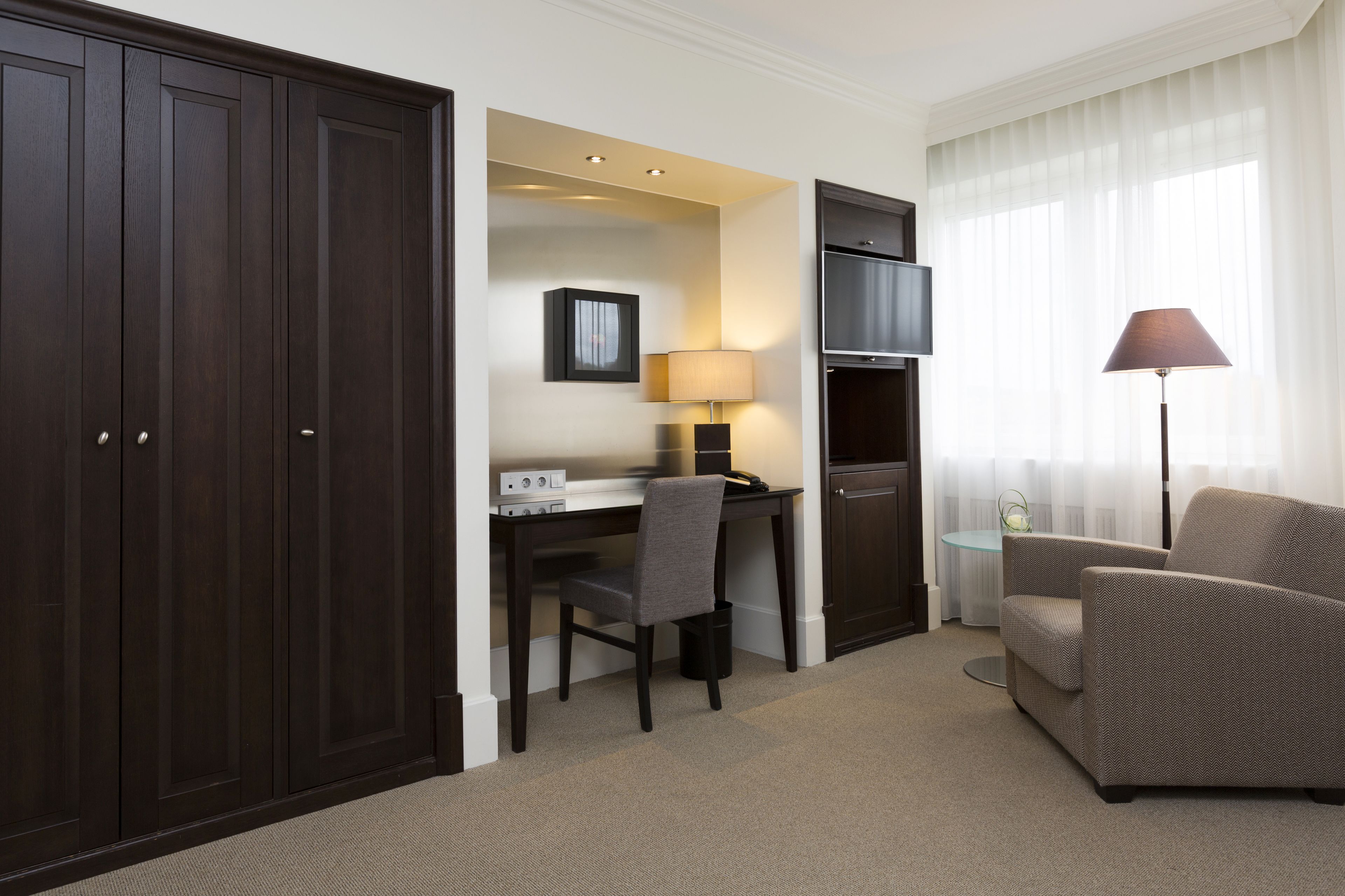 superior double or twin room, 1 bedroom | 1 bedroom, minibar, in-room safe, desk