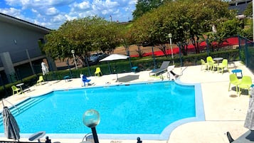 季節限定屋外プール