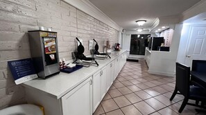 Free daily continental breakfast 