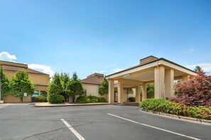 Exterior - Quality Inn West of Asheville (Canton)