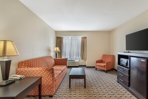 Desk, iron/ironing board, rollaway beds, free WiFi - Quality Inn West of Asheville (Canton)