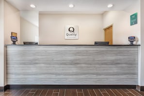 Lobby - Quality Inn West of Asheville (Canton)
