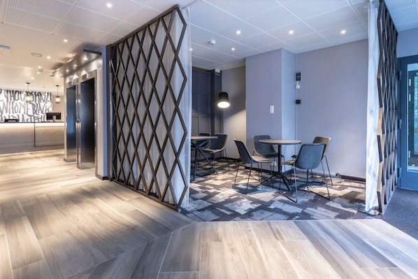 Lobby - Scandic Kallio (Helsinki)