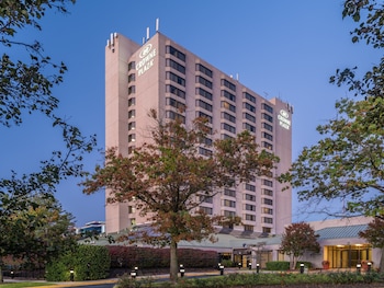 Crowne Plaza College Park - Washington DC by IHG