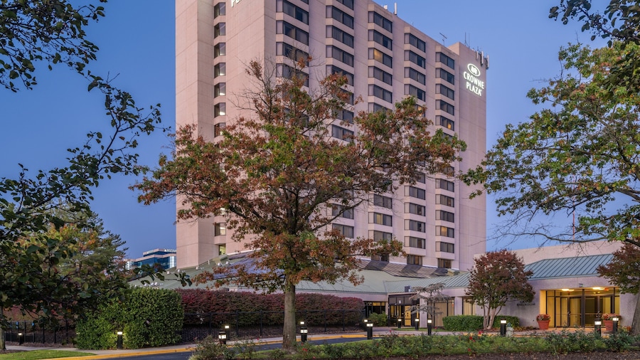 Crowne Plaza College Park - Washington DC by IHG