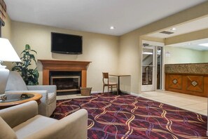 Lobby - Hawthorn Suites by Wyndham Miamisburg/Dayton Mall South (Miamisburg)
