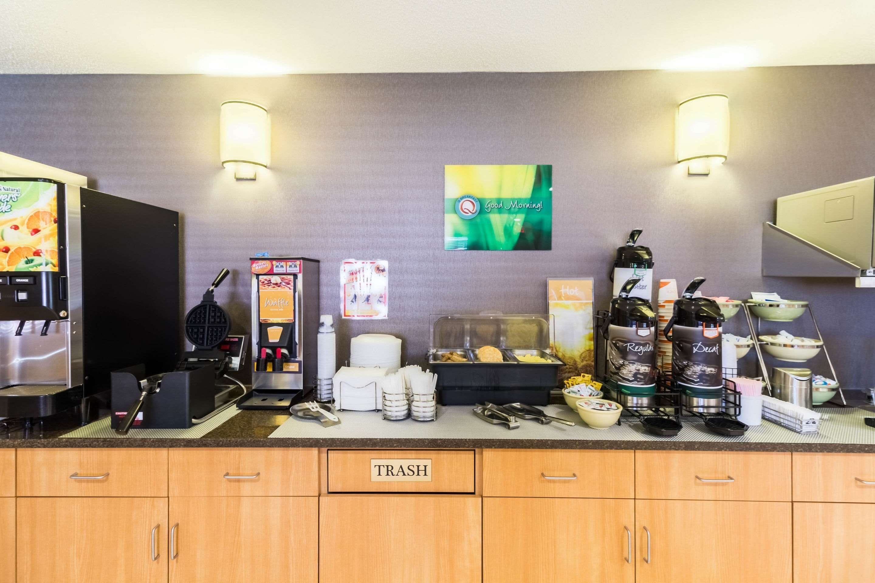 free daily continental breakfast