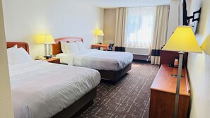 Standardzimmer, 2 Queen-Betten, Nichtraucher | Schreibtisch, Verdunkelungsvorhänge, Bügeleisen/Bügelbrett