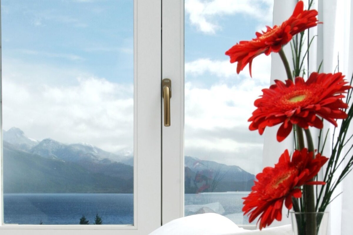 Cortinas opacas, sistema de insonorización, wifi gratis