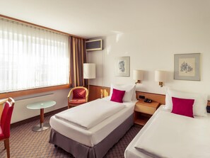 1 Schlafzimmer, Allergikerbettwaren, Zimmersafe, Schreibtisch
