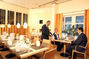 Frühstück, Mittagessen und Abendessen