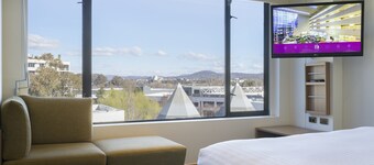 Crowne Plaza Canberra by IHG