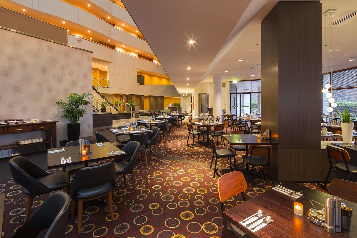 Crowne Plaza Canberra by IHG