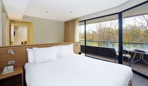 1 bedroom, minibar, in-room safe, desk