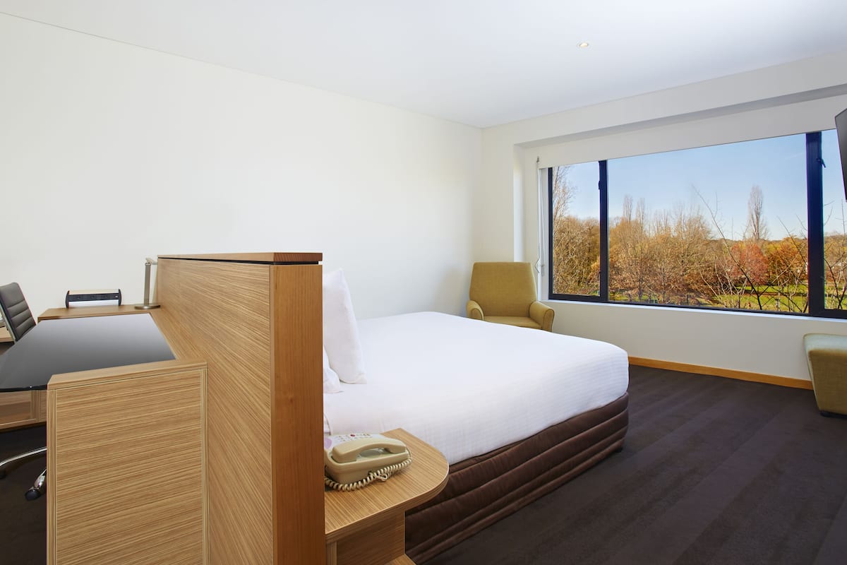 1 bedroom, minibar, in-room safe, desk