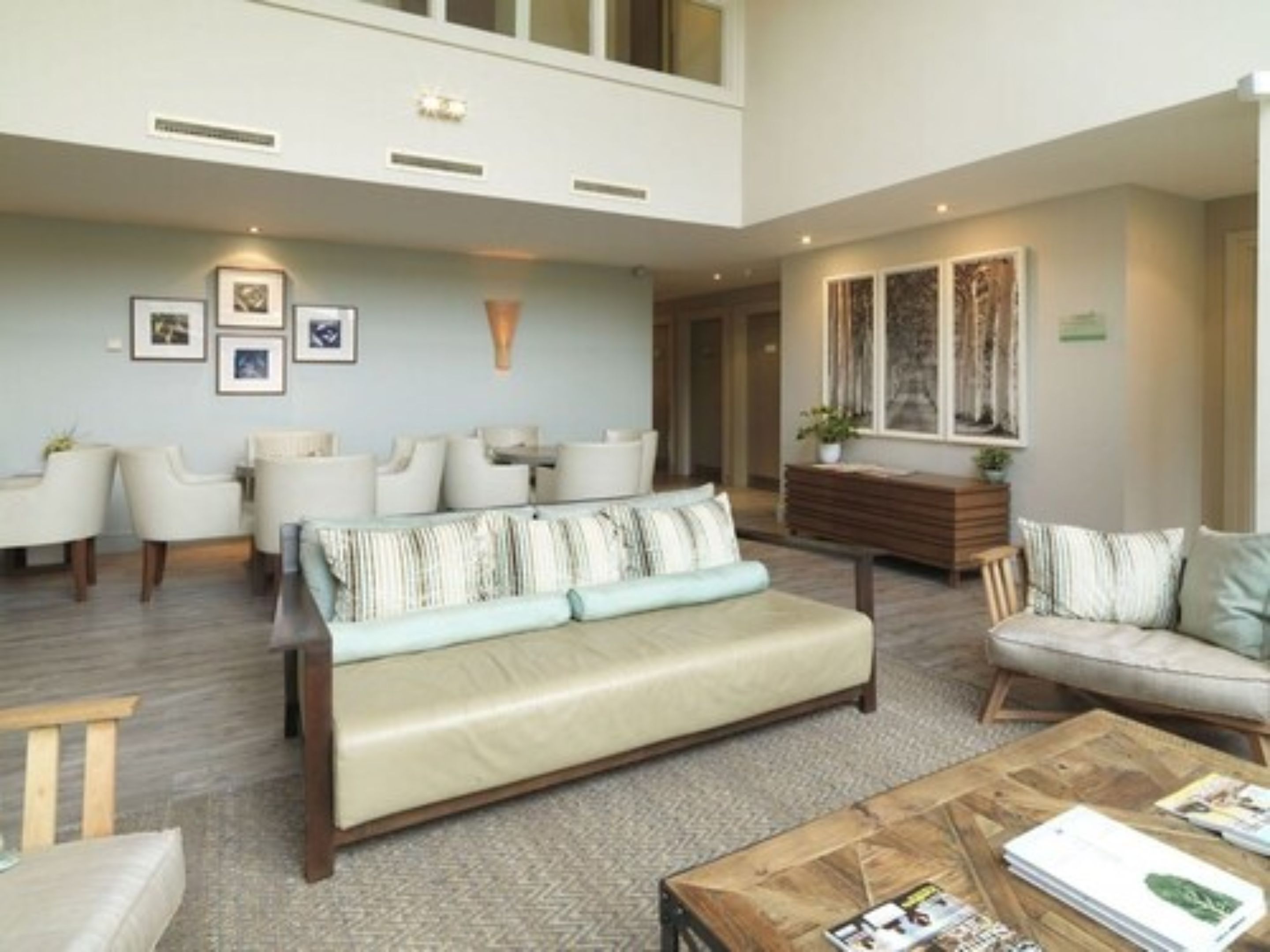 Sauna, tab panas, refleksologi, 7 bilik rawatan 