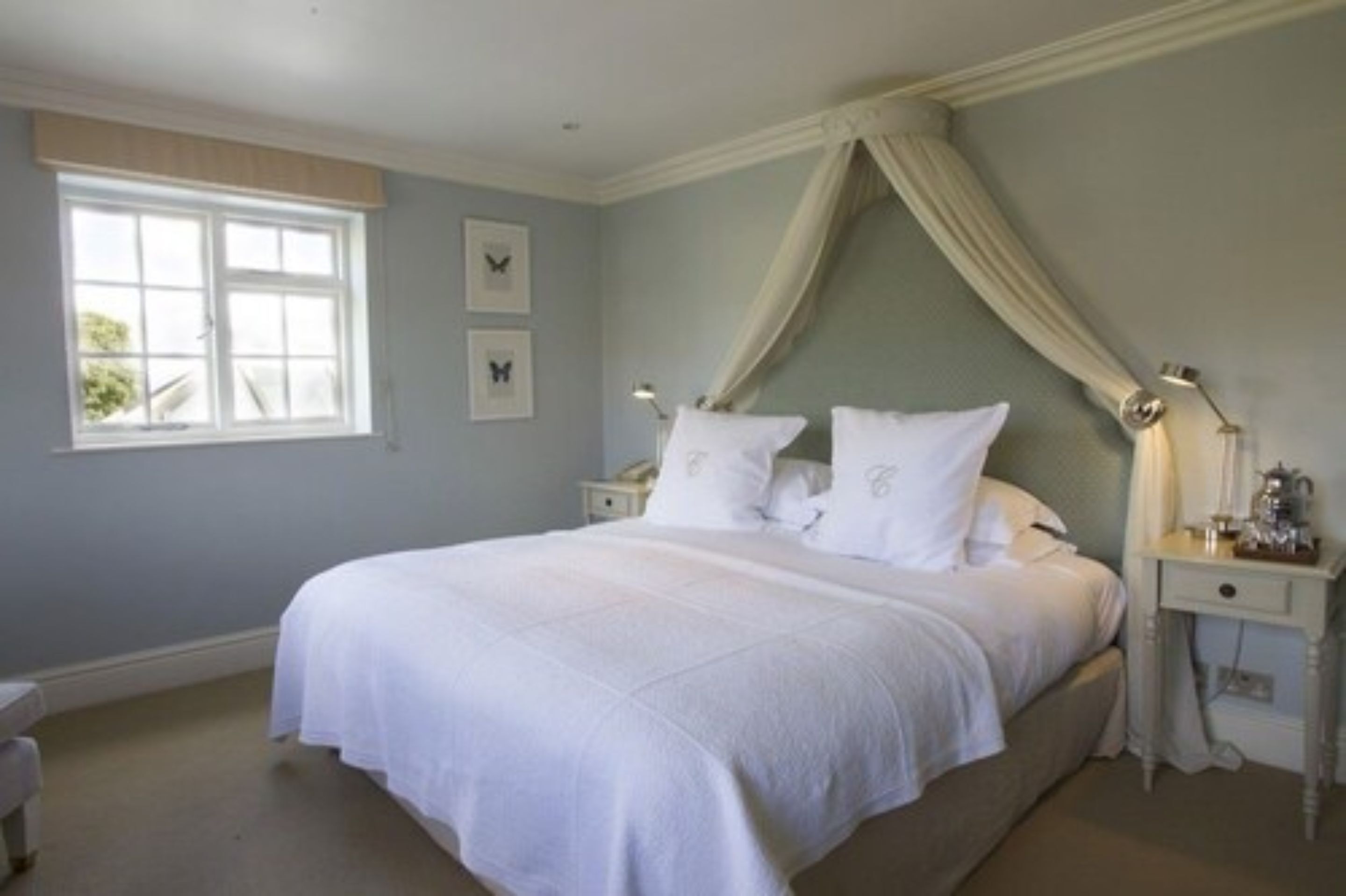 Chambre Standard, 1 très grand lit | Literie de qualité supérieure, minibar, coffres-forts dans les chambres