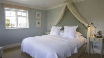 Chambre Standard, 1 trÚs grand lit | Literie de qualité supérieure, minibar, coffres-forts dans les chambres