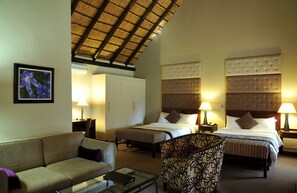 Ropa de cama de alta calidad y minibar 