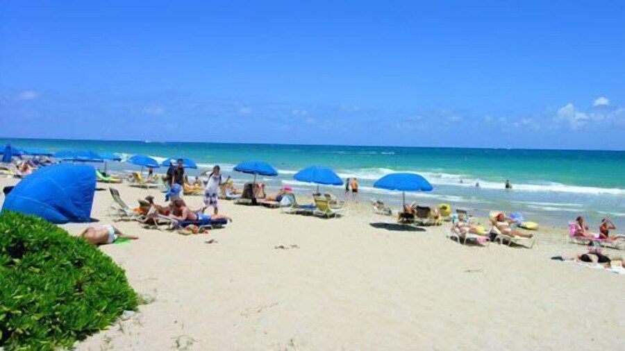 Ocean Manor Beach Hotel