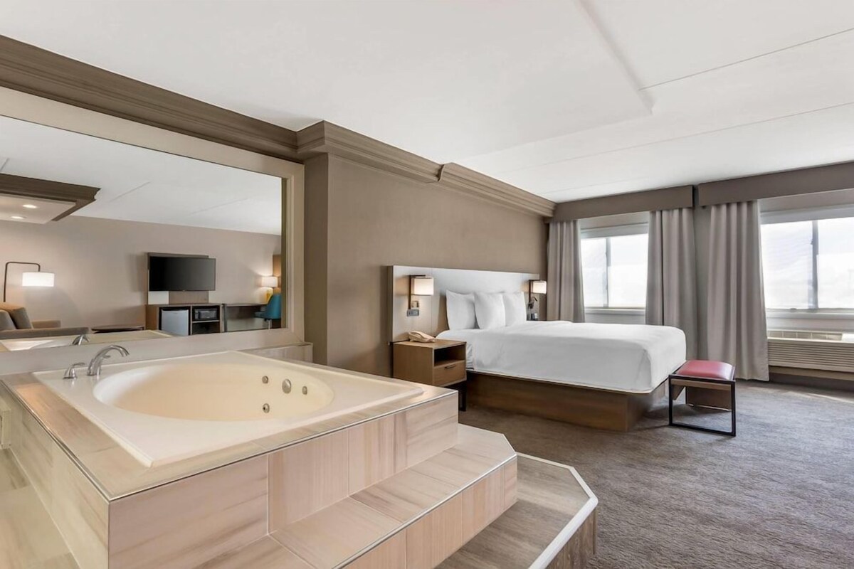 In-room safe, desk, blackout curtains, soundproofing