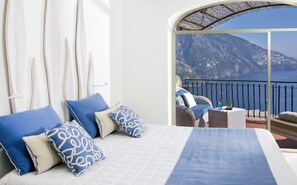 Literie de qualité supérieure, matelas mémoire de forme, minibar