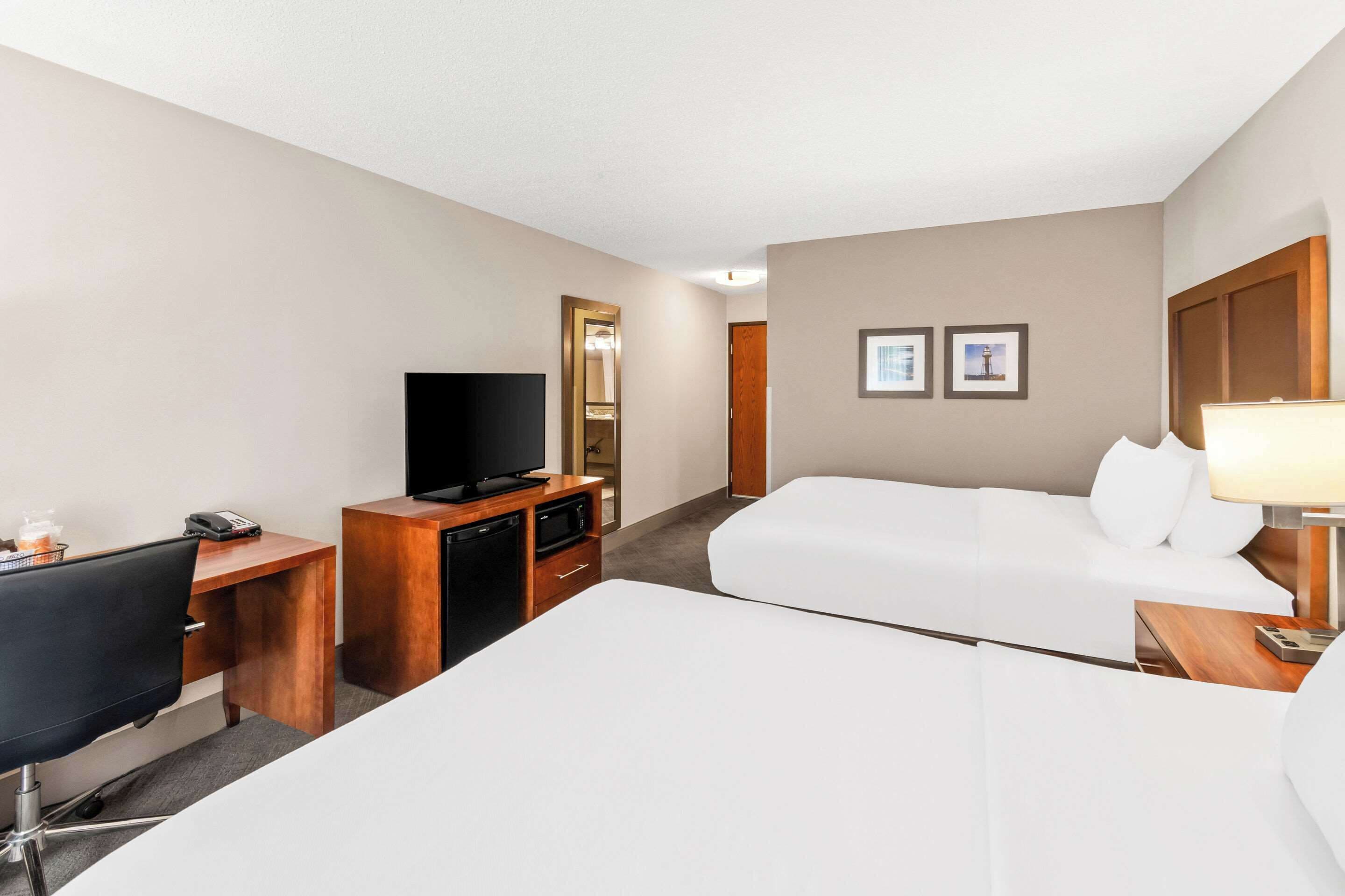 standard room, 2 queen beds, non smoking | premium bedding, in-room safe, desk, blackout curtains