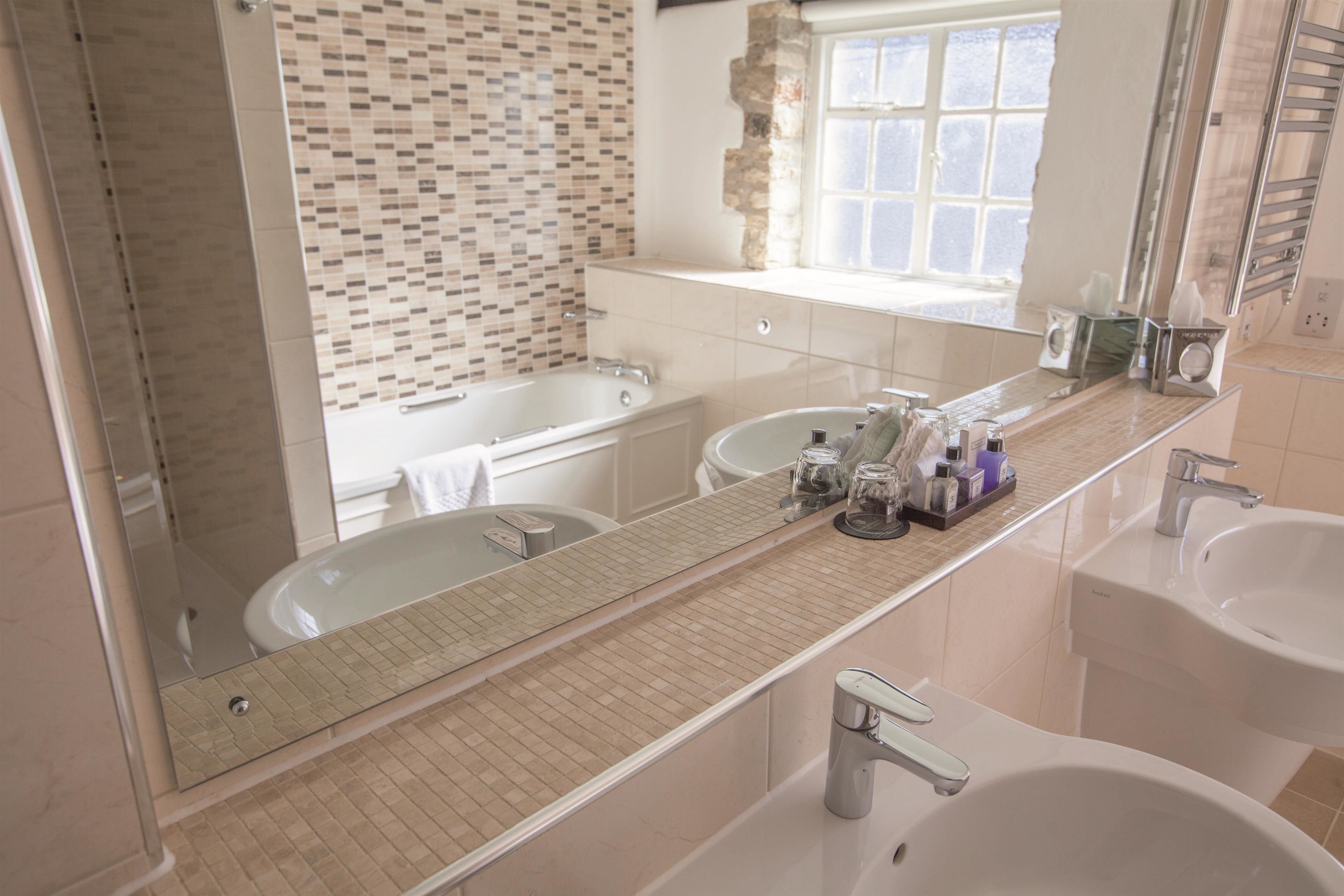 Foto - Macdonald Bear Hotel