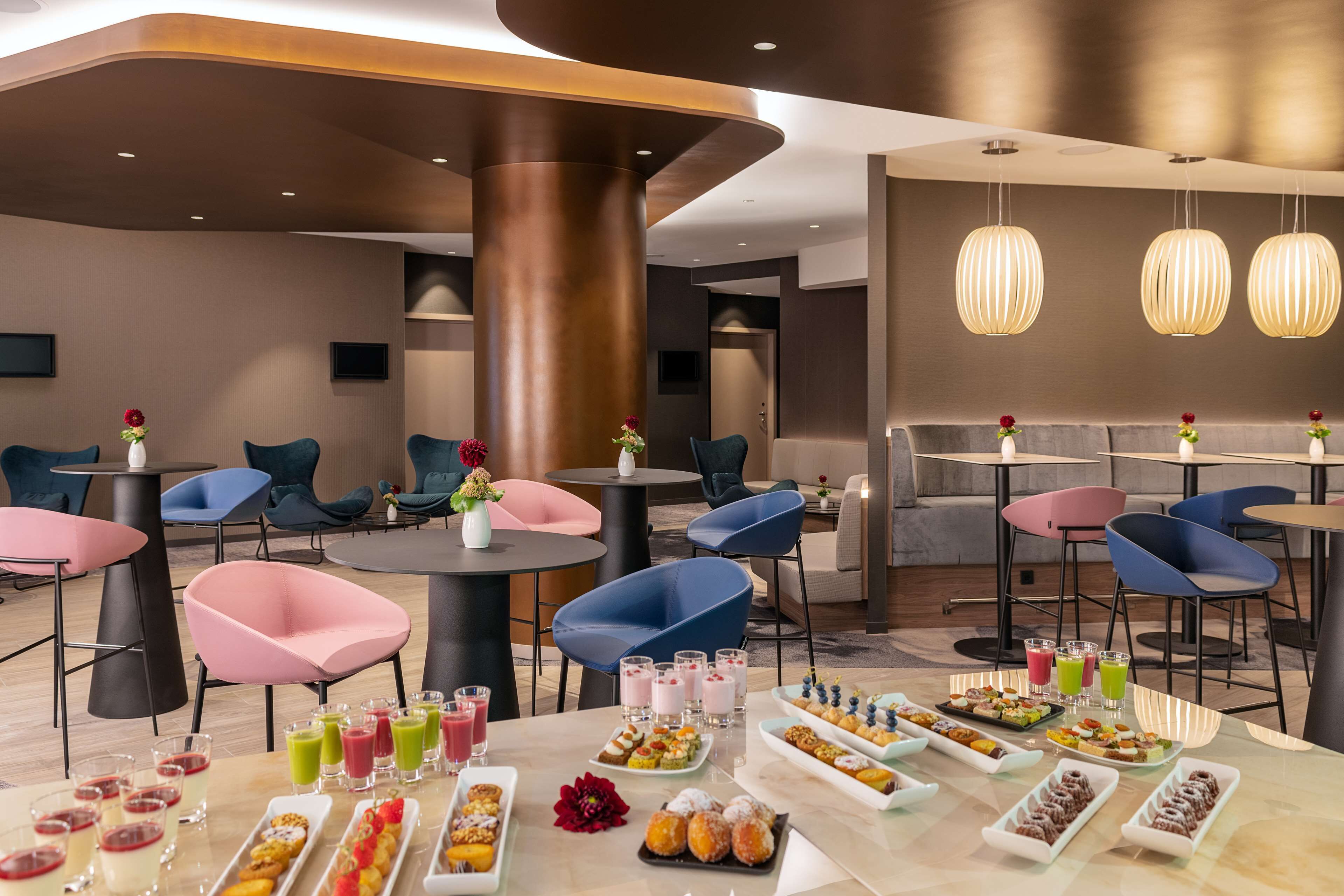 Daily buffet breakfast for a fee