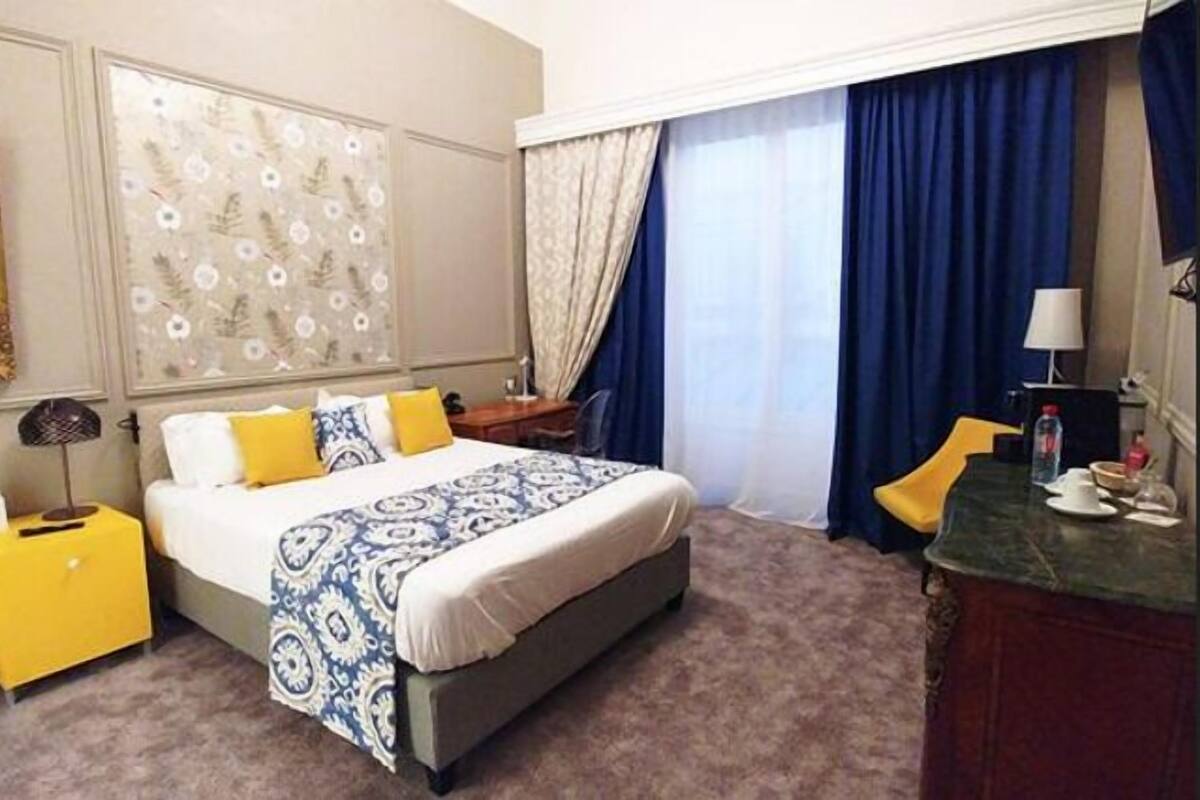 Chambre Double Deluxe | 高級寢具、客房內保險箱、  書桌、遮光布/窗簾