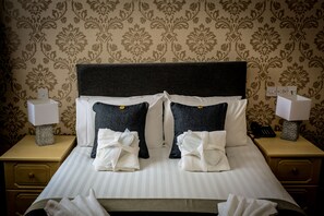 Classic Double Room | Hypo-allergenic bedding, individually decorated, individually furnished