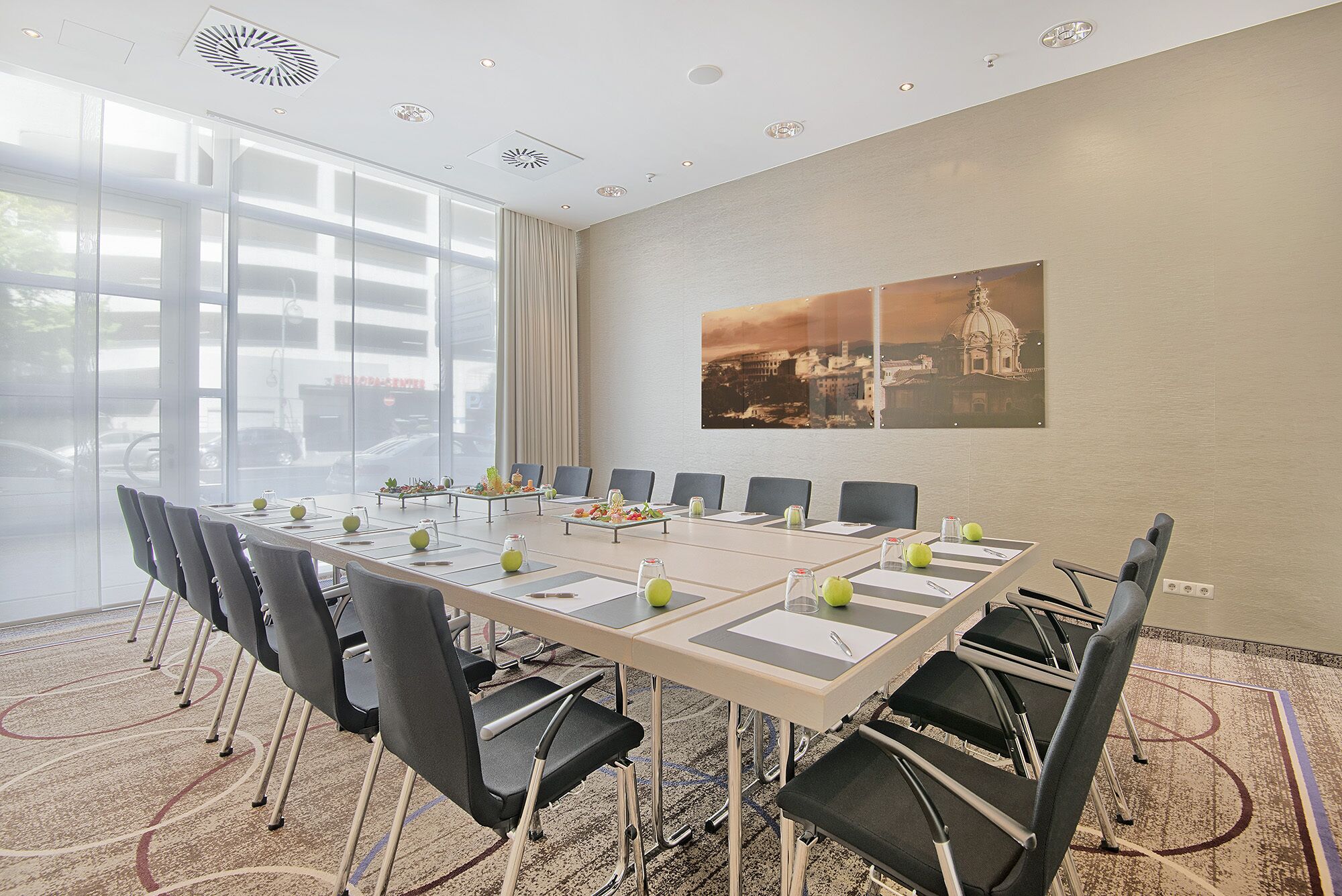 Photo - Crowne Plaza Berlin City Centre Ku'damm by IHG