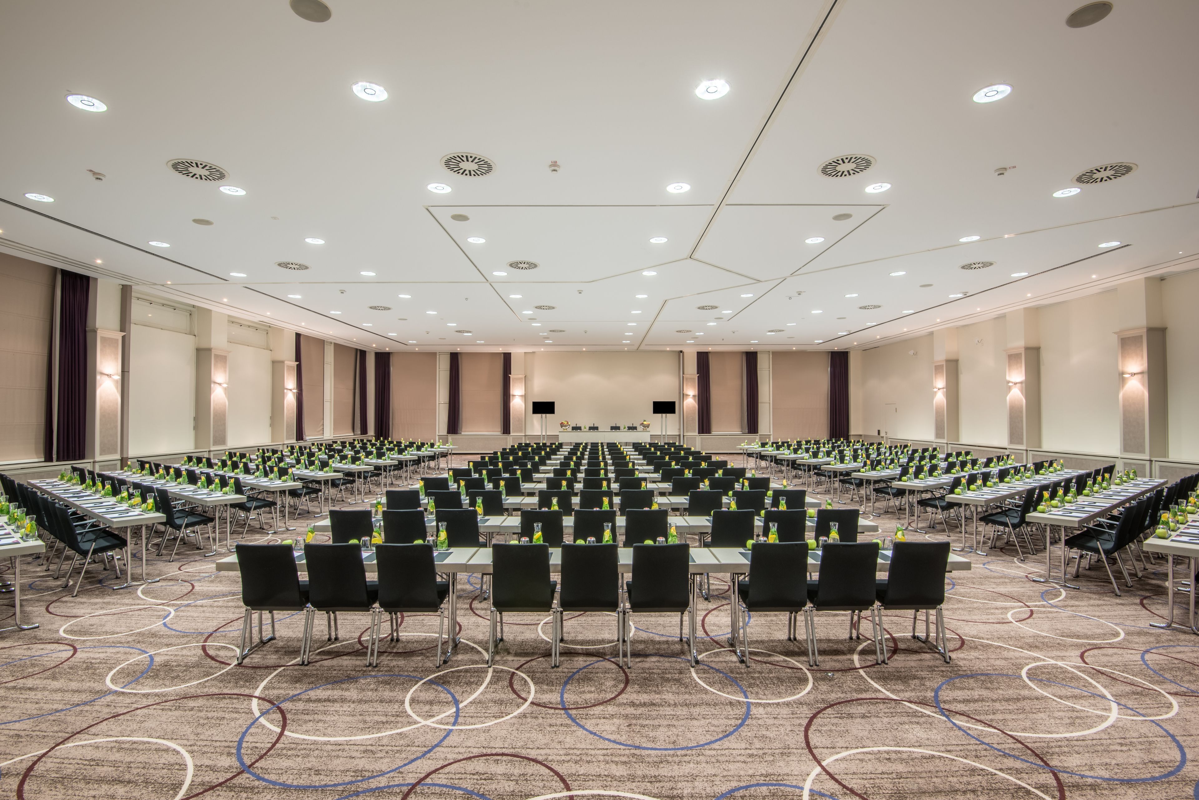 Photo - Crowne Plaza Berlin City Centre by IHG