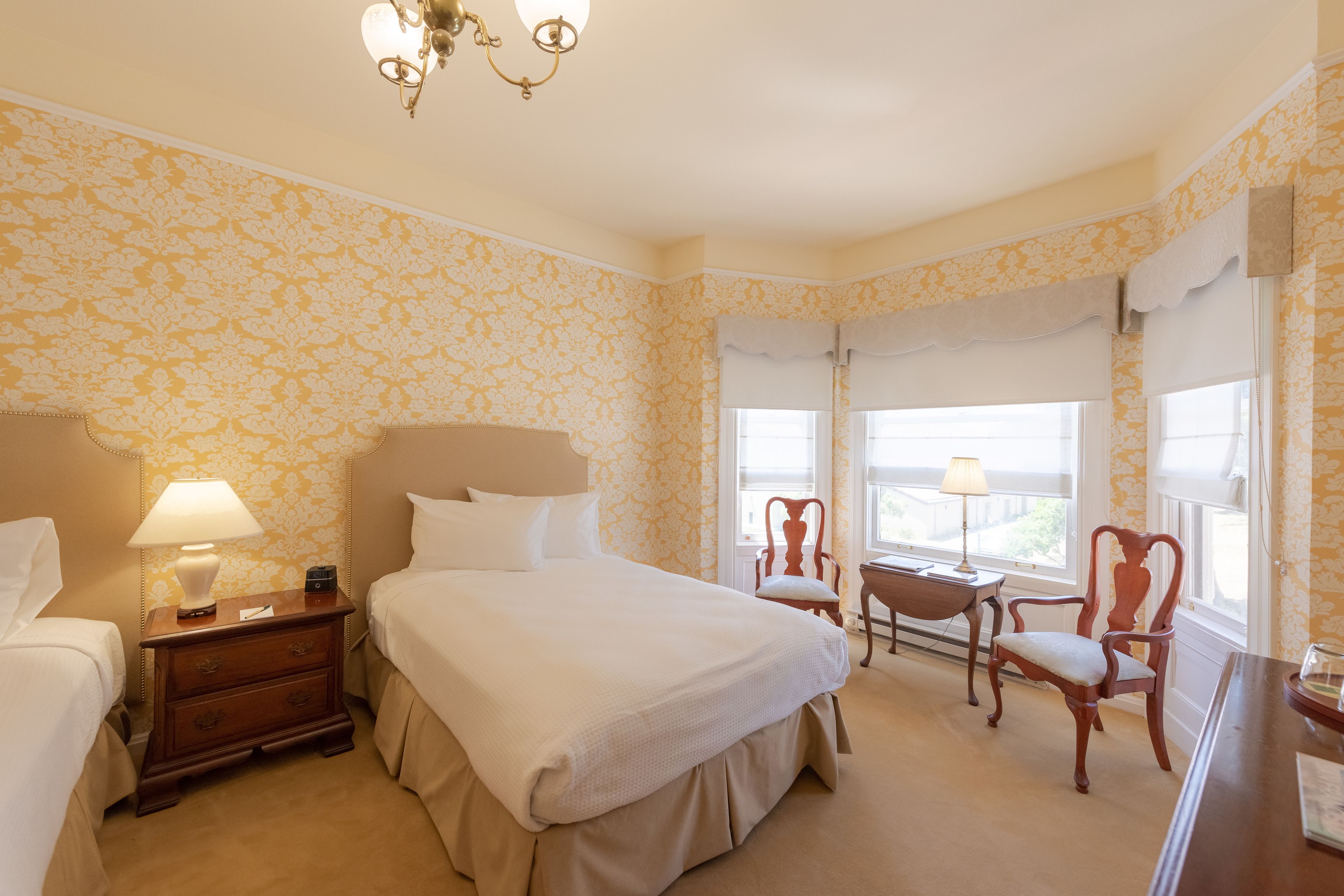 deluxe room, 2 double beds | street view