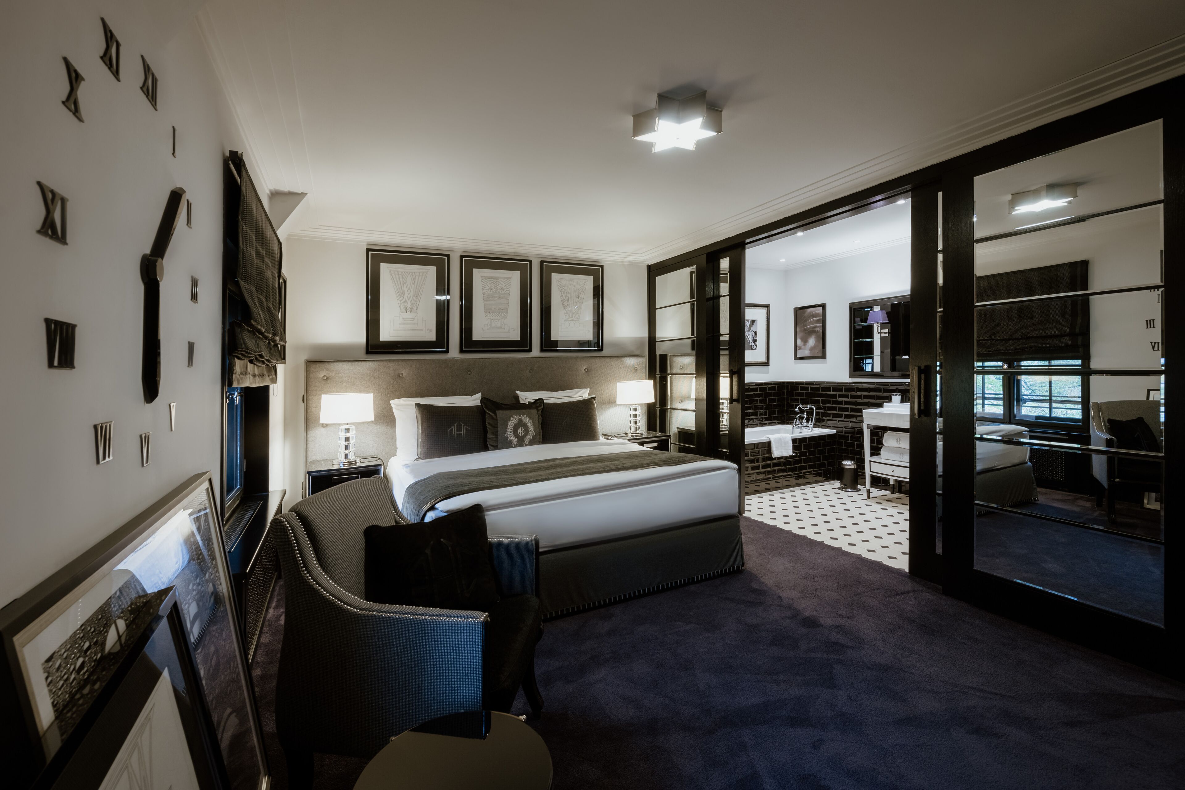 premium room (designed by patrick hellmann) | premium bedding, down duvets, free minibar, in-room safe