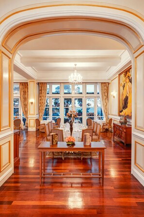 2 restaurants, breakfast served - Dalat Palace Heritage Hotel (Da Lat)