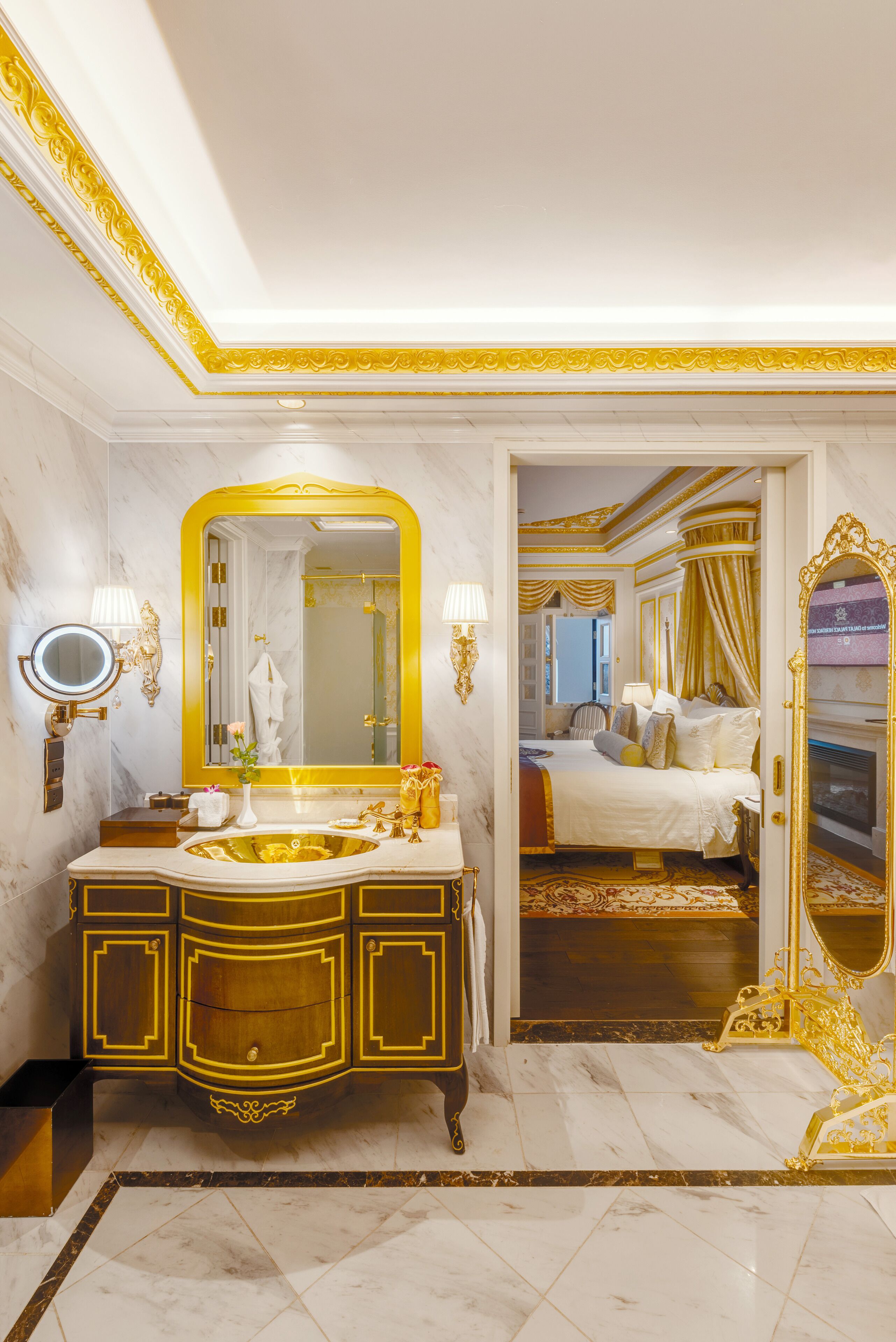 royal suite room - afternoon tea | bathroom | deep-soaking bathtub, hydromassage showerhead, free toiletries