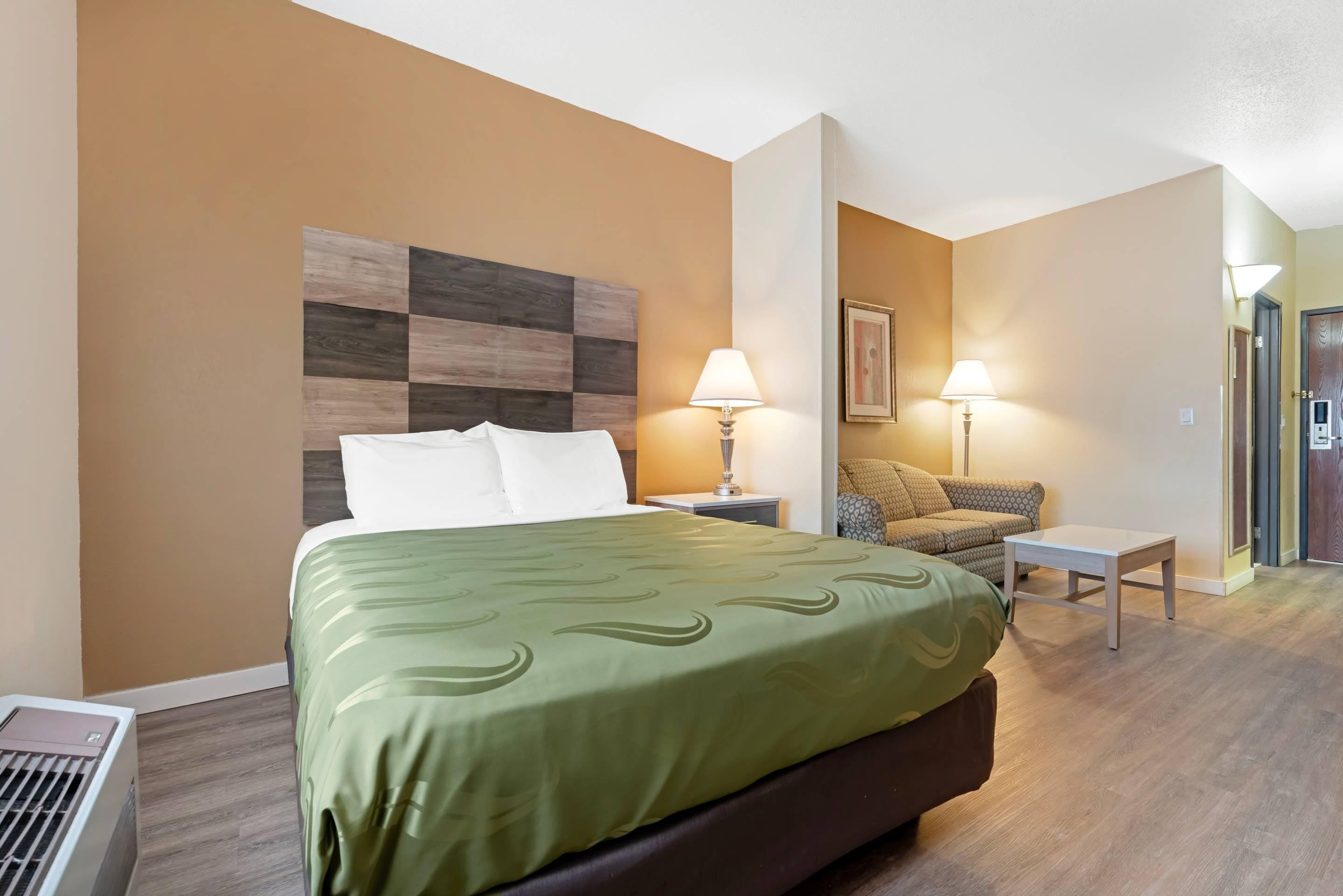 Standard Room, 1 Queen Bed, Non Smoking