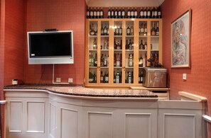 Bar (in der Unterkunft)