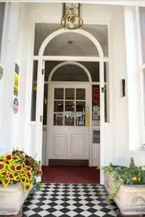 Entrada de la propiedad