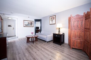 Room, 1 King Bed, Non Smoking | Desk, laptop workspace, blackout drapes, iron/ironing board